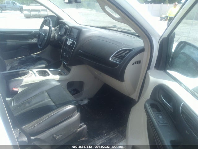 2C4RC1GG9ER204056 Chrysler Town & Country Limited