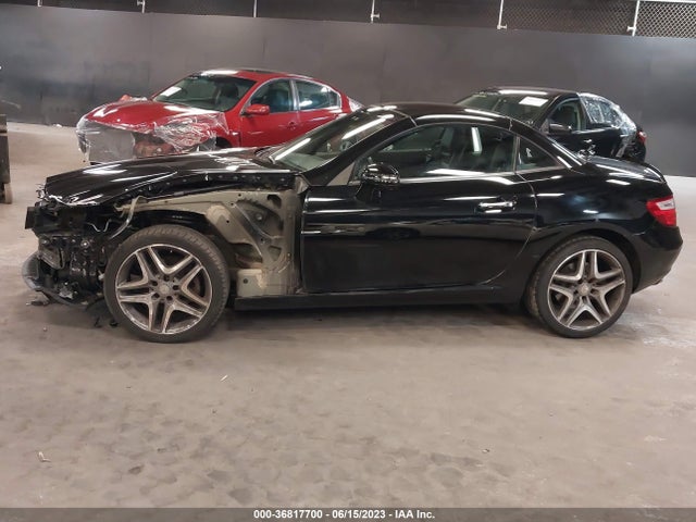 2015 Mercedes-Benz SLK-Class, VIN: WDDPK4HA6FF110835