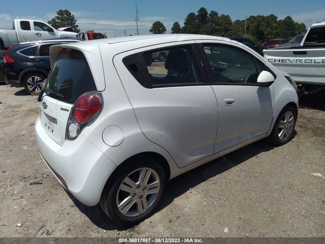 Chevrolet Spark Lt 2015 KL8CD6S98FC758491 Image 4