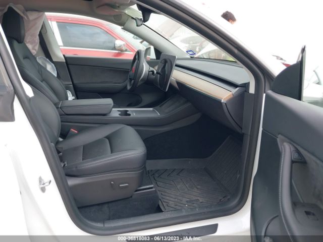 7SAYGDEE2NA010418 Tesla Model Y Long Range