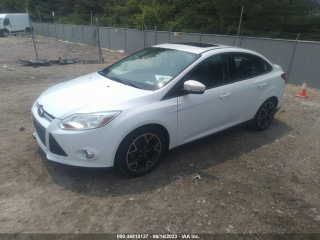 Ford FOCUS SE 2014 1FADP3F28EL142504 Image 2