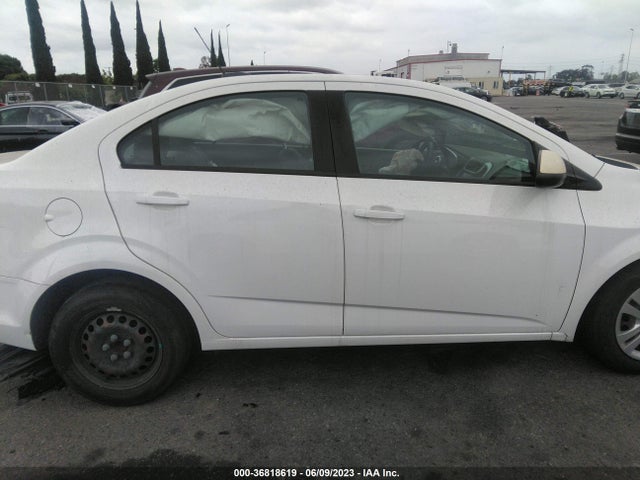 Chevrolet SONIC LS 2017 1G1JB5SG0H4156395 Image 13