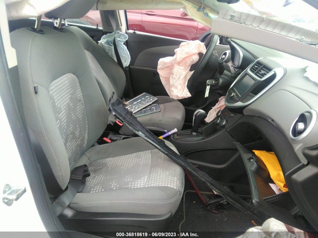 Chevrolet SONIC LS 2017 1G1JB5SG0H4156395 Image 5