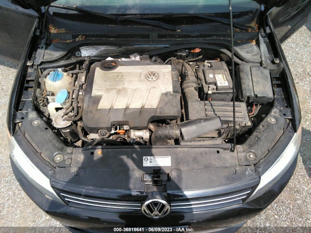 2011 VOLKSWAGEN JETTA SEDAN TDI W/NAV VIN: 3VWLL7AJ0BM054822