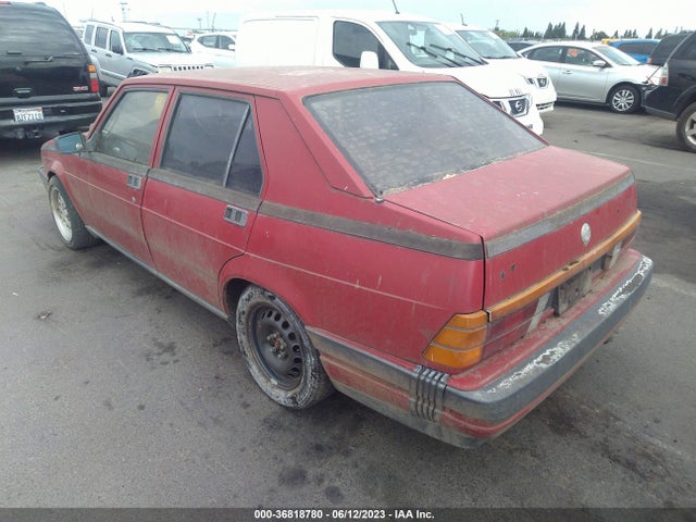 1987 ALFA ROMEO MILANO SILVER VIN: ZARDA1145H1075665
