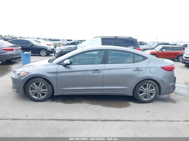 2018 HYUNDAI ELANTRA SEL VIN: 5NPD84LF5JH319190