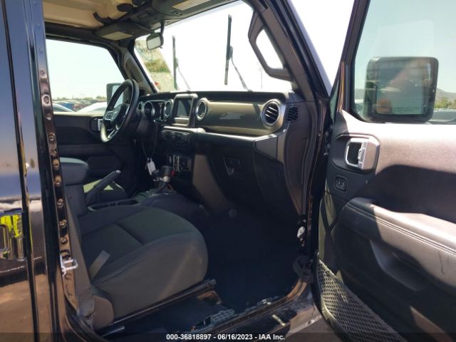 1C4HJXEN5KW600378 Jeep Wrangler Unlimited Sahara
