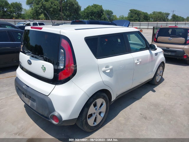 KIA Soul Base 2016 KNDJN2A28G7310383 Image 4