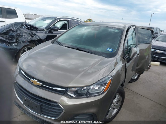 Chevrolet TRAX LS 2020 KL7CJKSB0LB346298 Image 2