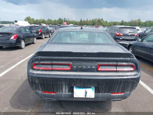 2C3CDZAG7JH131297 Dodge Challenger Sxt Plus