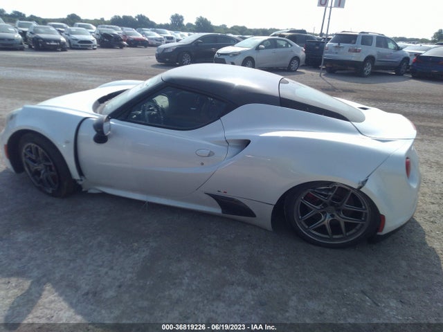 ZARBAAA42HM231084 Alfa Romeo 4C COUPE