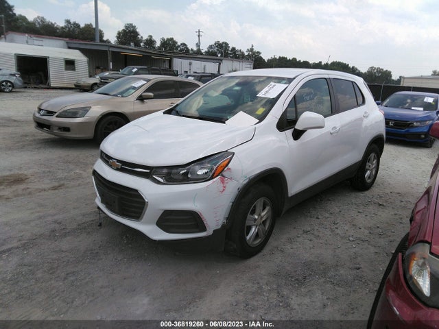 Chevrolet TRAX LS 2020 3GNCJNSB8LL304133 Image 2