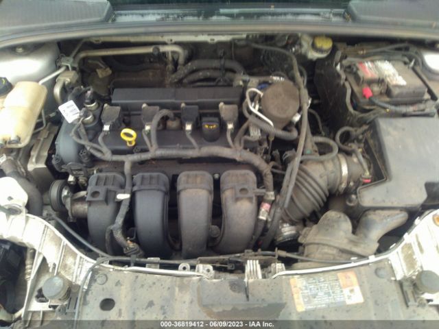 1FADP3K29FL315423 Ford FOCUS SE