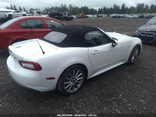 JC1NFAEKXH0123284 Fiat 124 Spider Lusso
