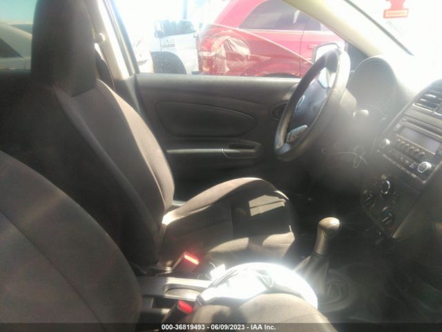 3N1CN7AP2HL825591 Nissan Versa Sedan S