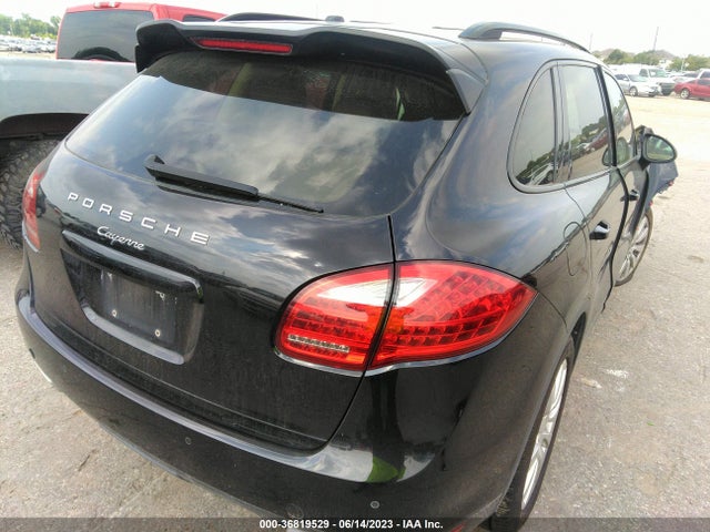 2014 PORSCHE CAYENNE WP1AA2A2XELA97628 Photo 3