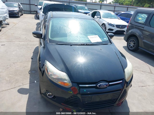2014 FORD FOCUS TITANIUM VIN: 1FADP3J25EL263921