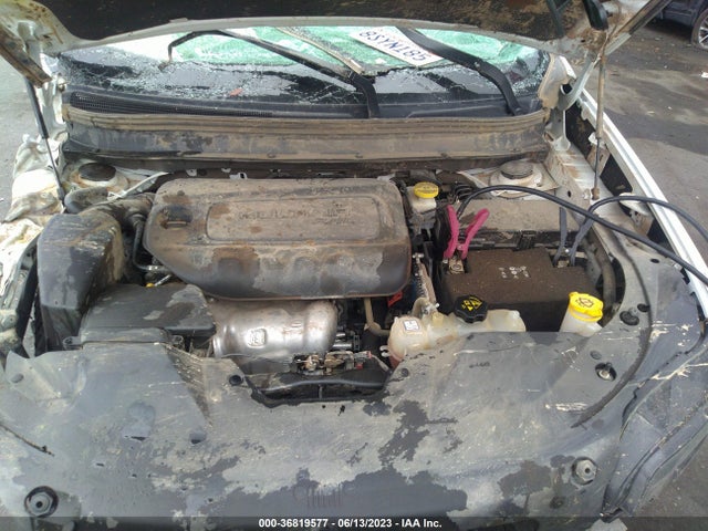 1C4PJLCB8MD116345 Jeep Cherokee Latitude