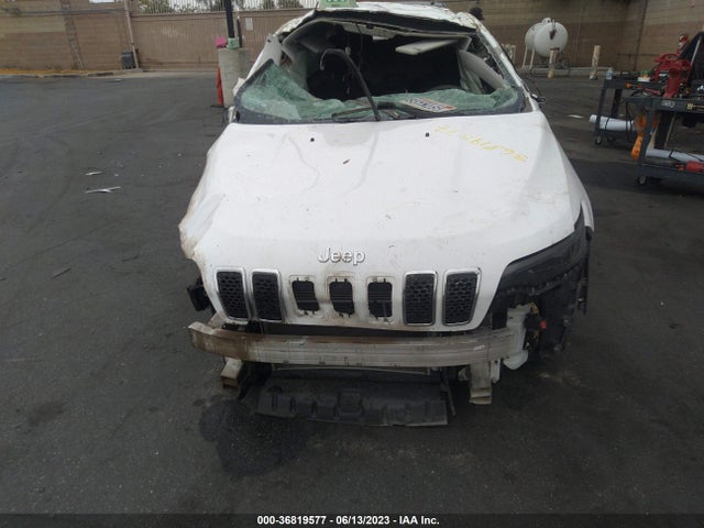 1C4PJLCB8MD116345 Jeep Cherokee Latitude