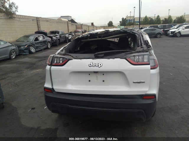 1C4PJLCB8MD116345 Jeep Cherokee Latitude