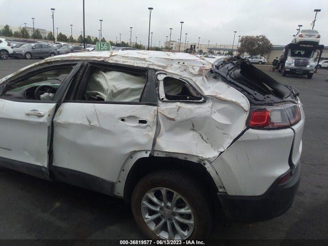 1C4PJLCB8MD116345 Jeep Cherokee Latitude
