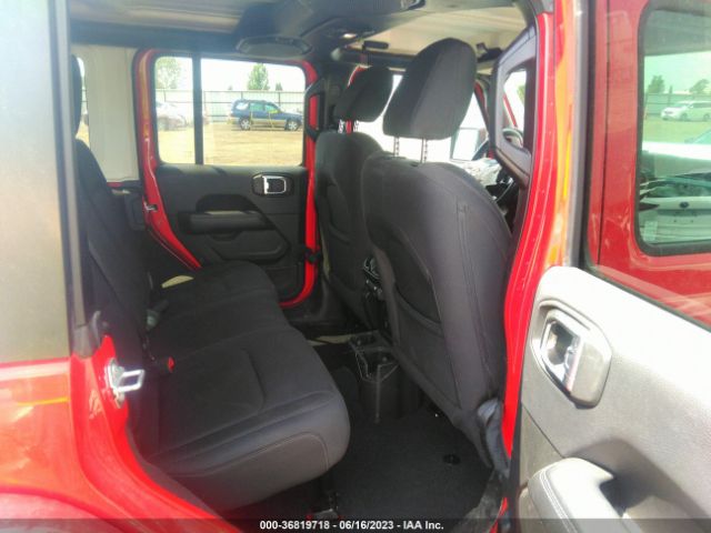 1C4HJXEG5JW226743 Jeep Wrangler Unlimited Sahara