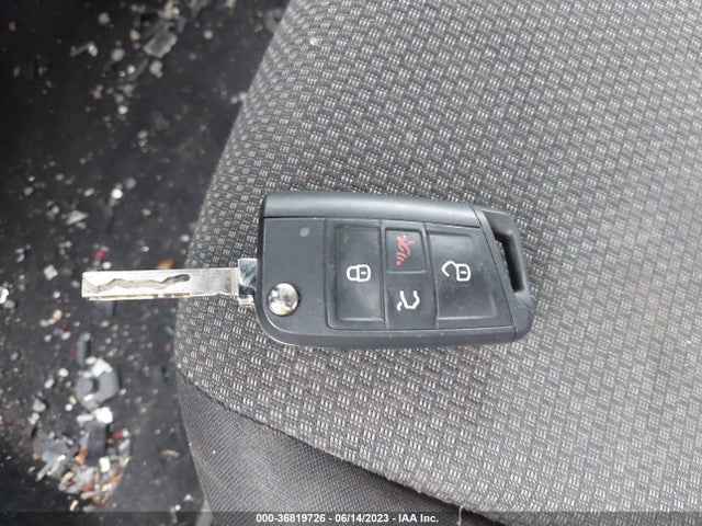 3VWC57BU0KM239729 Volkswagen Jetta S/se/r-line