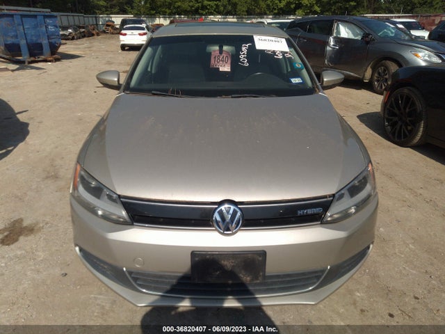 3VW637AJ0EM211184 Volkswagen Jetta Sedan Hybrid Sel