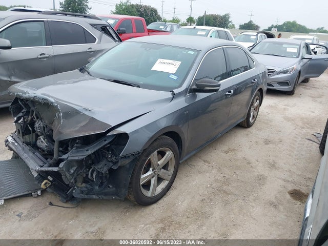 1VWAT7A37FC117303 Volkswagen Passat 1.8t Limited Edition