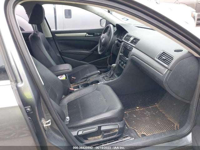 1VWAT7A37FC117303 Volkswagen Passat 1.8t Limited Edition