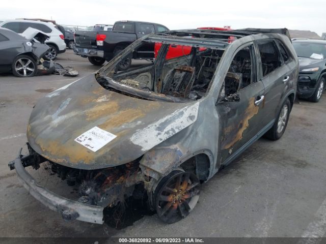 5XYKT3A6XEG507056 KIA SORENTO LX