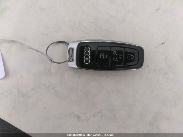 2019 Audi e-tron, VIN: WA1LABGE0KB012299