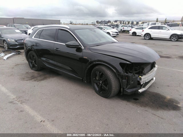 2019 Audi e-tron, VIN: WA1LABGE0KB012299