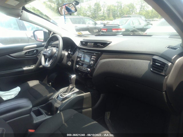 2018 Nissan Rogue, VIN: JN1BJ1CR0JW256100