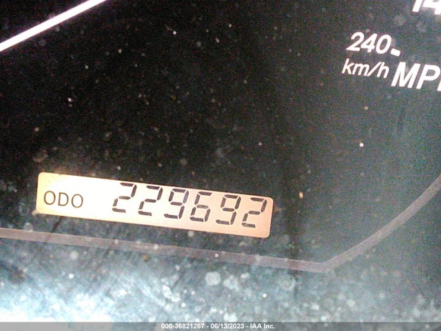 2005 LEXUS RX 330 VIN: 2T2HA31U45C040061