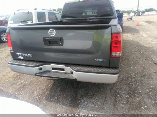 1N6BA0CH3EN516125 Nissan TITAN S
