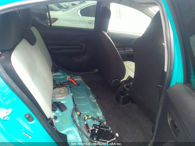 Toyota Prius C One/two/three/four 2018 JTDKDTB38J1600024 Image 9