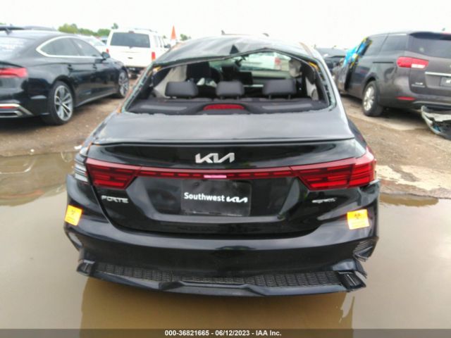 3KPF54ADXNE432890 KIA Forte Gt-line