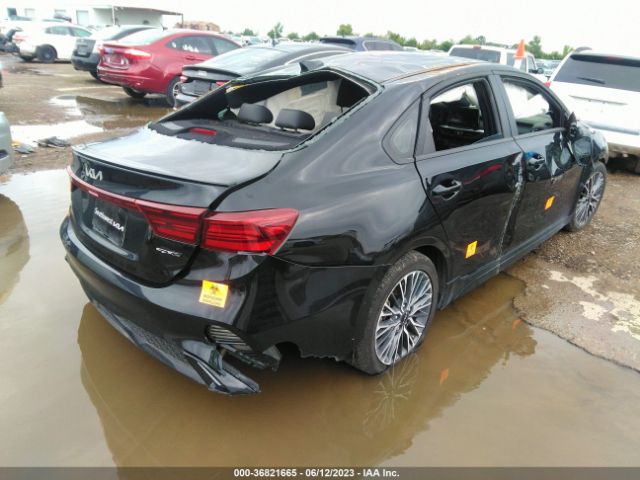 3KPF54ADXNE432890 KIA Forte Gt-line
