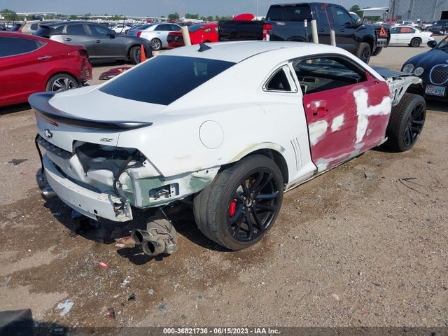 Chevrolet CAMARO SS 2015 2G1FG1EW5F9183069 Image 4