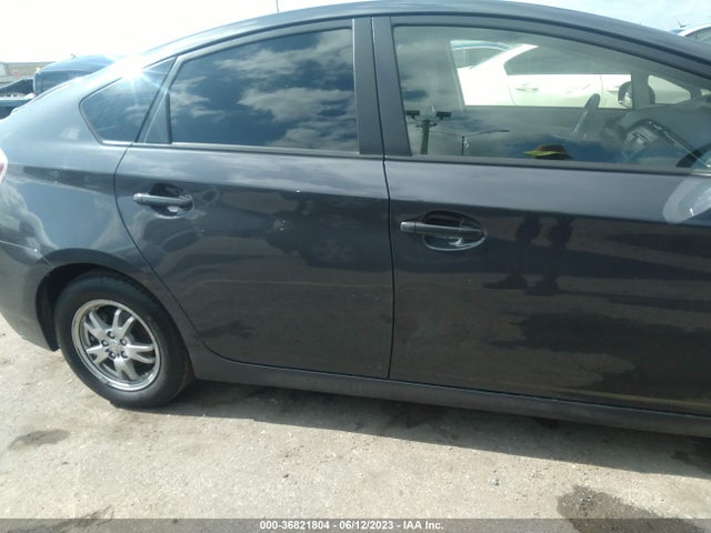 Toyota Prius Four 2015 JTDKN3DU1F1922644 Image 13