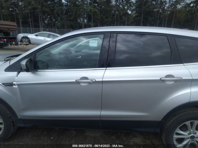 1FMCU9G92HUF08898 Ford ESCAPE SE