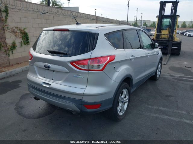 1FMCU0G90GUA54239 Ford ESCAPE SE