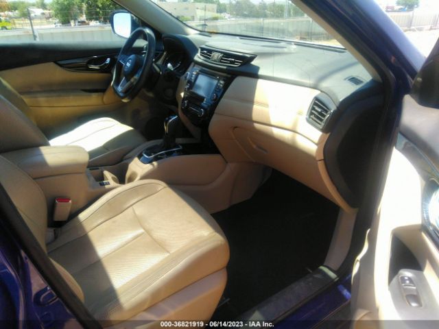 5N1AT2MV6HC828038 Nissan Rogue Sl
