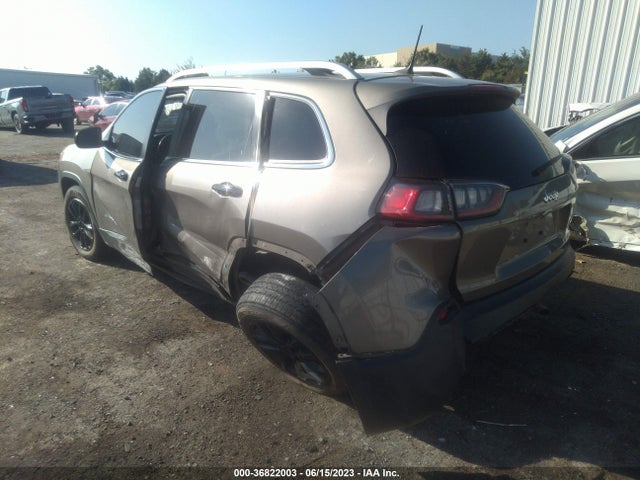 1C4PJLCX2KD318896 Jeep Cherokee Latitude