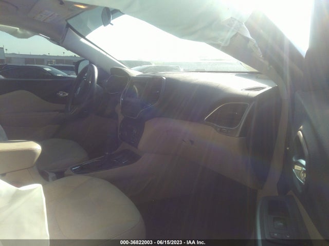 1C4PJLCX2KD318896 Jeep Cherokee Latitude