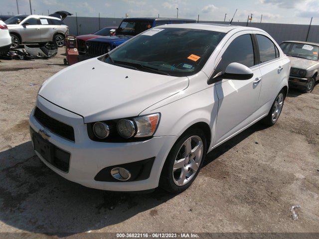 Chevrolet SONIC LTZ 2014 1G1JE5SB2E4100028 Image 2