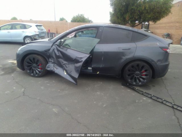 7SAYGDEF7PF646699 Tesla Model Y Performance