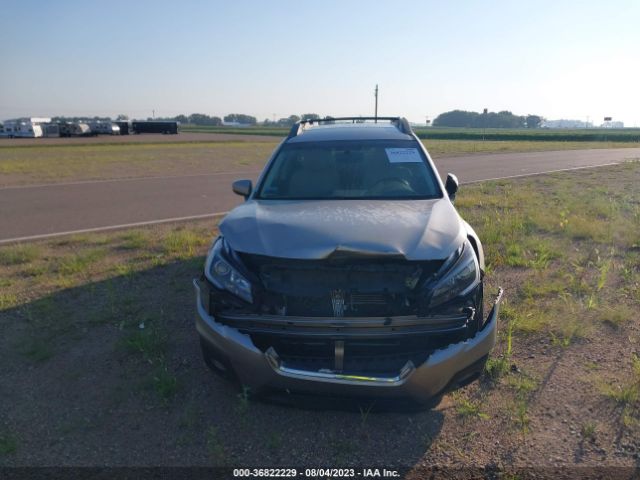 4S4BSACC3J3324781 Subaru Outback Premium