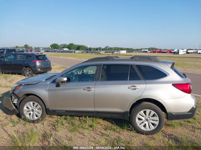 4S4BSACC3J3324781 Subaru Outback Premium